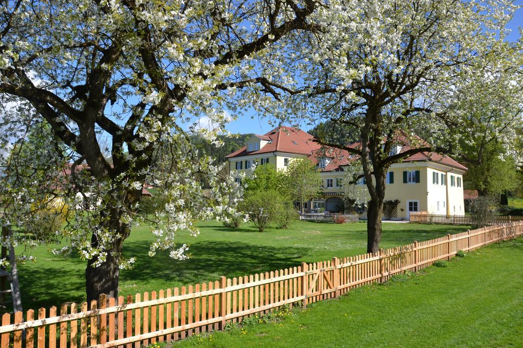 Hotel Dienstl Gut Launsdorf Zewnętrze zdjęcie